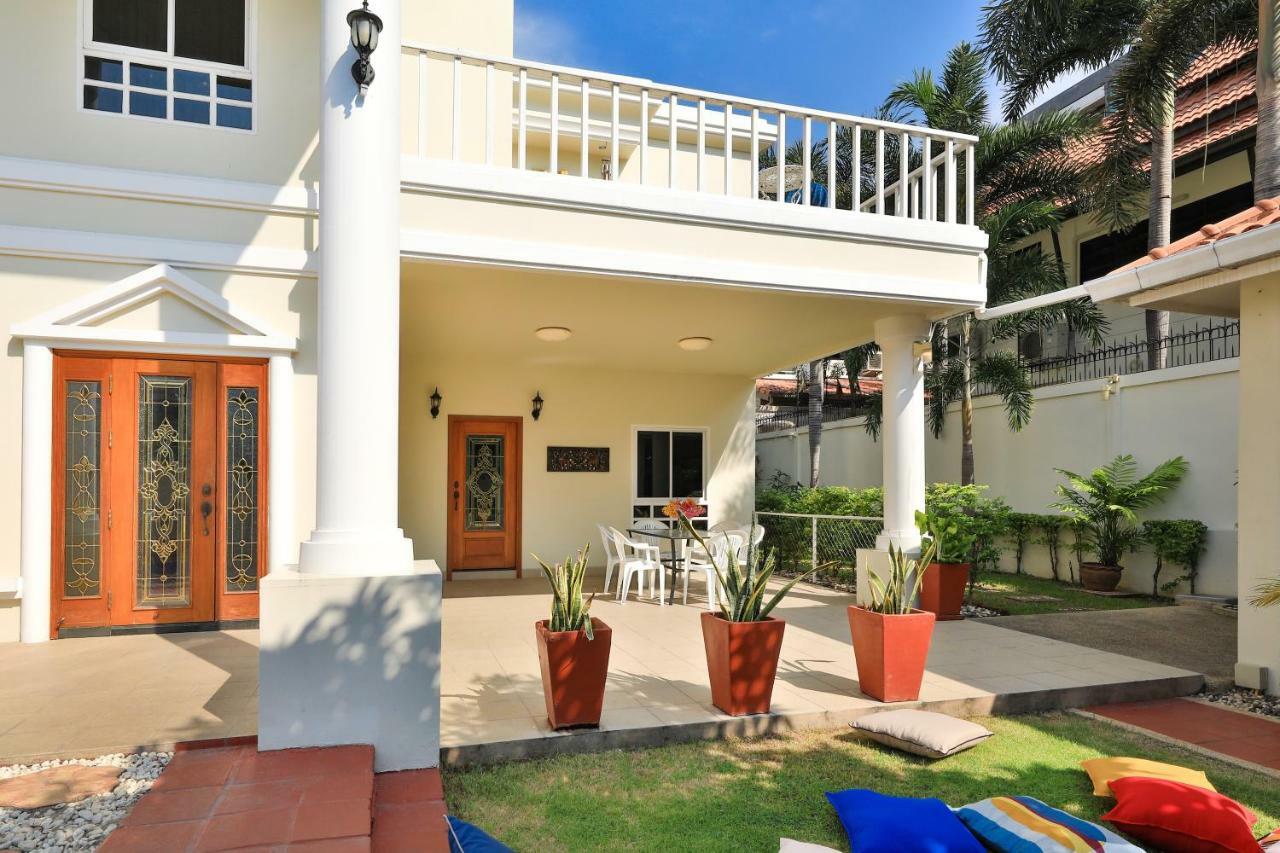 Sweet Villas Pattaya Bagian luar foto
